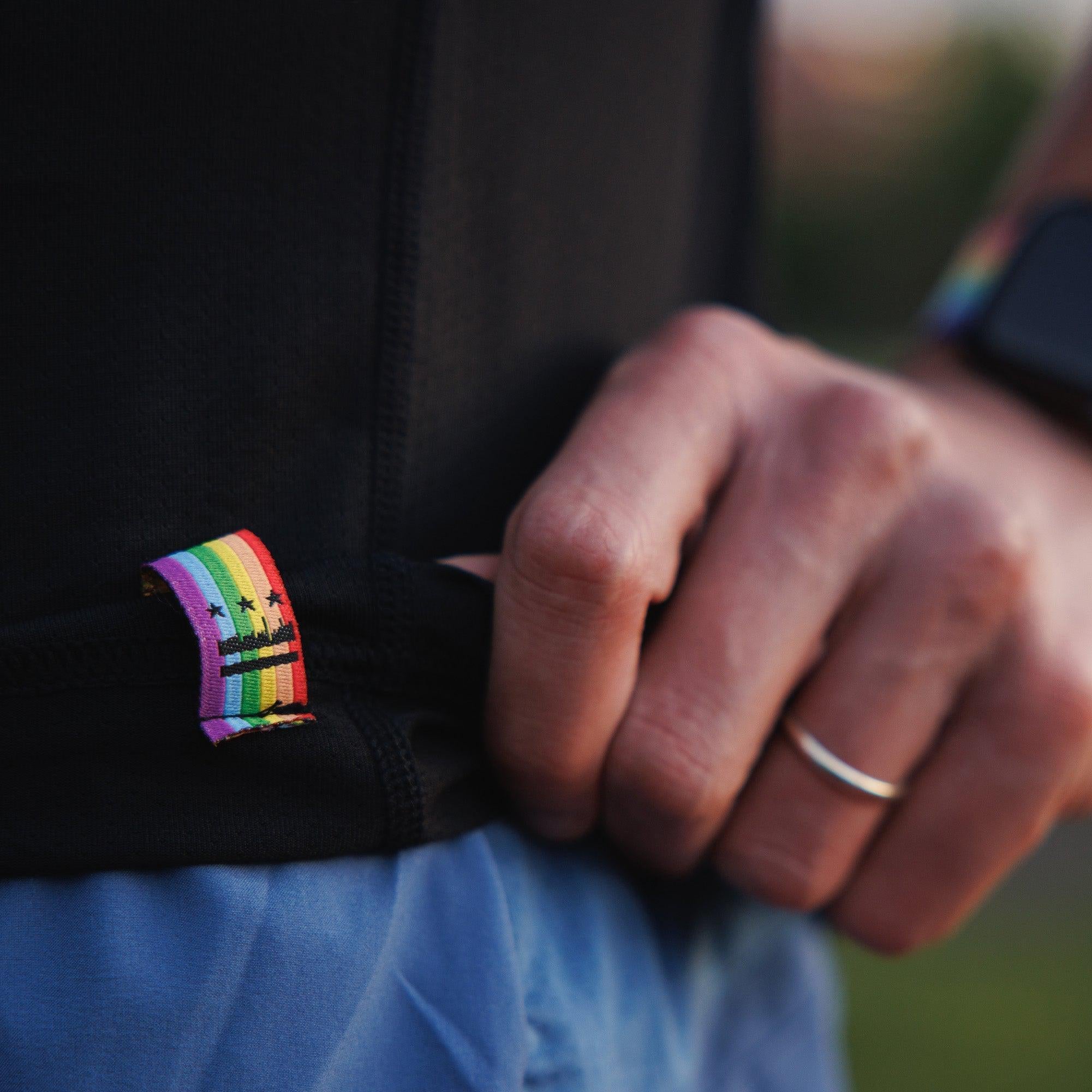 トップス PRIDE 2:02 Short Sleeve - Pride – Pacers Running