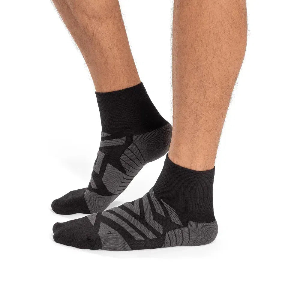 On-Men's On Performance Mid Sock-Black/Shadow-Pacers Running