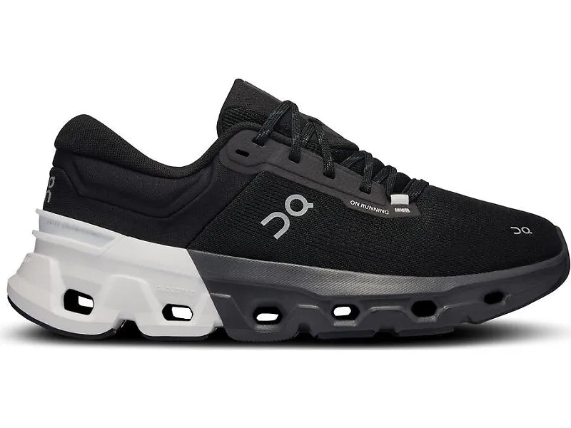 Women's On Cloudflyer 5, Black/White, 10 B Medium