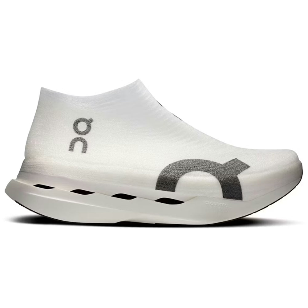 Unisex On Cloudboom Strike LS – Pacers Running