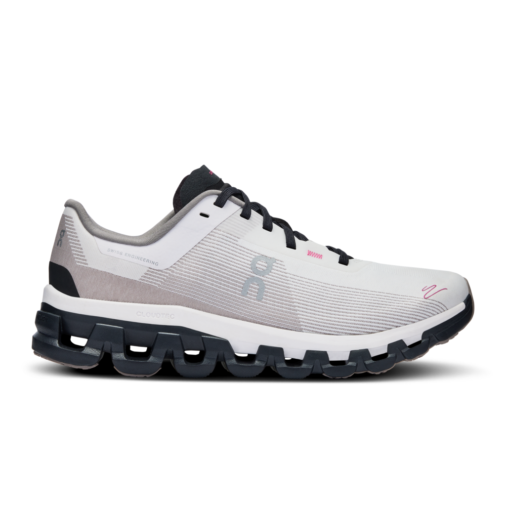 On-Women's On Cloudflow Distance-White/Black-Pacers Running